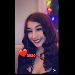 Meet your Posher, Yuriana